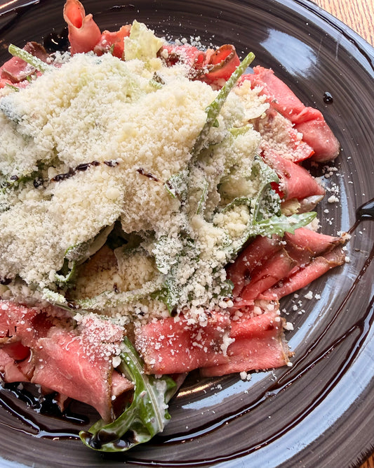 Салат з ростбіфом під трюфельним соусом