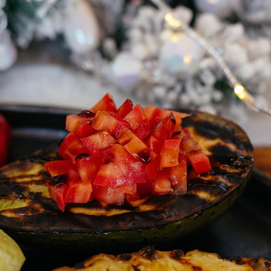 Авокадо з томатною сальсою