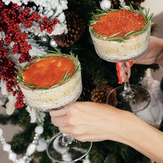 Салат «Море з куркою» з креветками та червоною ікрою